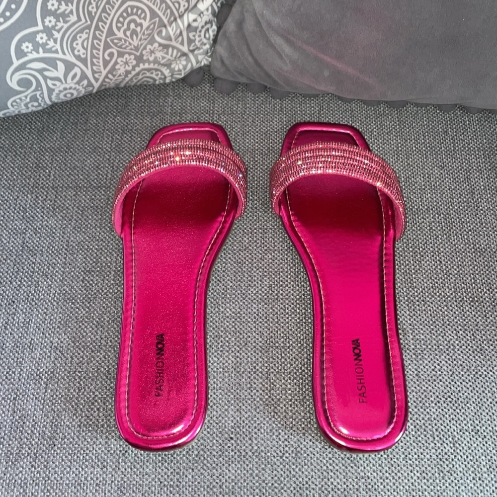FN “Came Across You Flat Sandals” 💖 - Picture 4 of 6